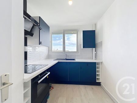 Location Appartement 2 pièces 45m² ST ANDRE LES VERGERS 10120 - Photo 2