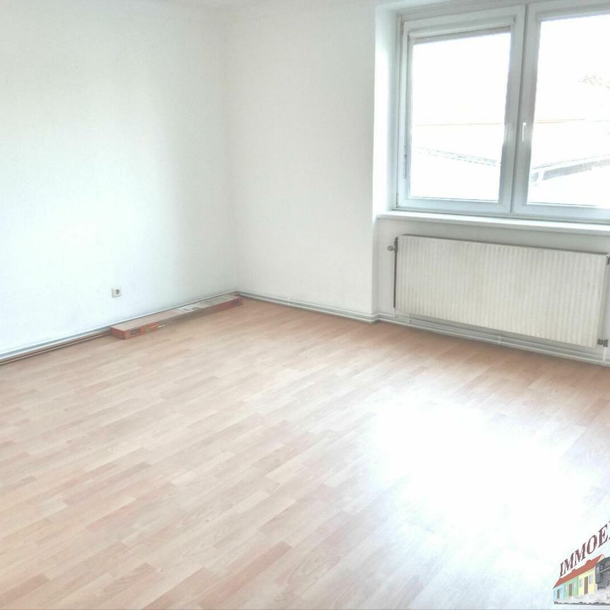 2700 Wr. Neustadt, unbefristete Hauptmiete 80m² neu renoviert, 3 Zimmer , Balkon - Photo 1