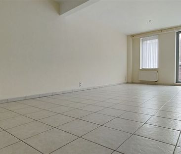 Appartement te huur in Tournai voor € 925 met 2 slaapkamers - Foto 1