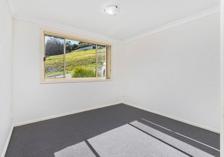 Larger than it looks - 3 bedroom double storey home! - Photo 2