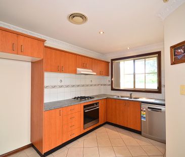 2 Bedroom Villa in Handy Location!! - Photo 2