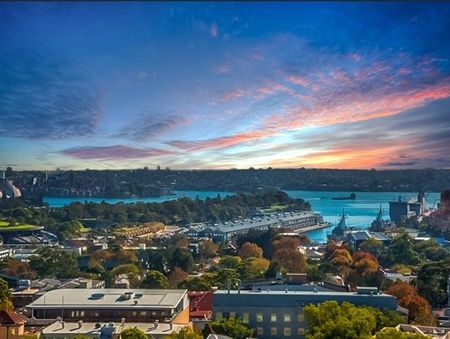 CITY FRINGE LIVING WITH STUNNING VIEWS! - Photo 5