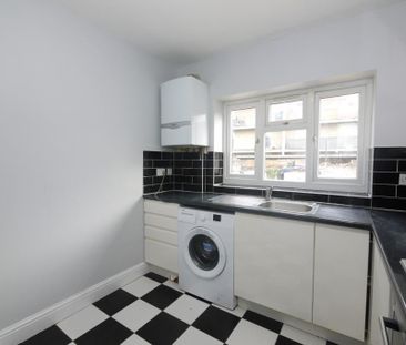 6 bedroom terraced house to rent - Photo 5