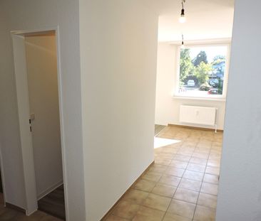 Renovierte drei Zimmer Wohnung in ruhiger Lage zum 01.11.2024 frei! - Photo 2