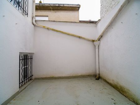 Location Appartement 3 pièces 72m² - Photo 3