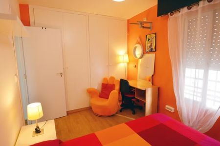 Carrer de la Reina, Valencia, Valencian Community 46011 - Photo 5