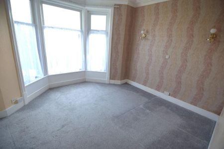 1 bedroom ground floor flat to rent - Photo 2