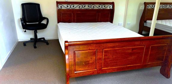 Single Bedroom in St Lucia (room only) - Photo 2