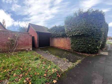 3 bedroom bungalow to rent - Photo 2