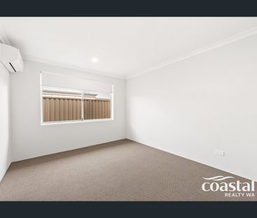 Stylish, Brand-New Dual Key Home in Peaceful Vista Estate - Photo 1