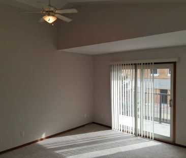 $390 for Oct 2026 - Chill Roommate Needed — 2 Bedrooms Room For Rent - Photo 1