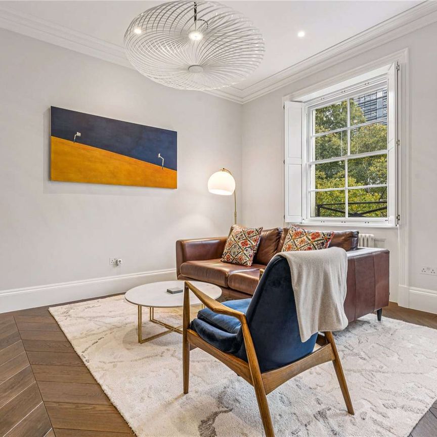A beautiful two-bedroom apartment on Westbourne Terrace - Photo 1