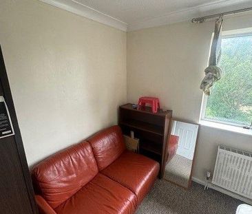 1 bedroom in a house share to rent - Photo 6