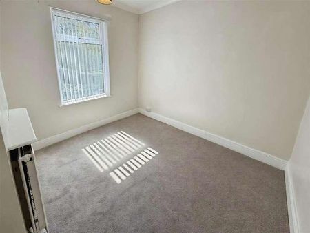 St Peters Avenue, Kettering, NN16 - Photo 5