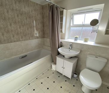 1 bedroom in a house share to rent - Photo 6