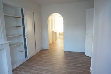 Location Appartement 2 pièces 38m² LILLE 59000 - Photo 4