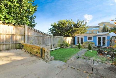 Weston Road, Guildford, Surrey, GU2 - Photo 2