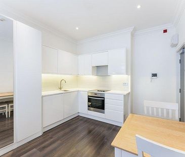 Studio to rent - Photo 2