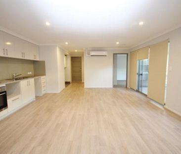 Light and Bright Ground Floor Apartment - Photo 4