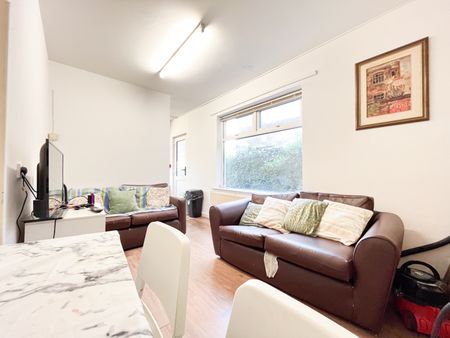 Cathays Terrace, Cathays - Photo 4