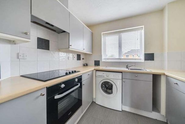 Tarn Howes Close, Thatcham, RG19 - Photo 1