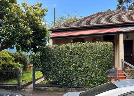 75 STATION STREET, Petersham NSW 2049 - House For Rent | Domain - Photo 5