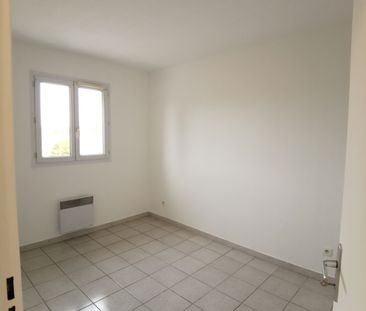 Location Appartement 2 pièces 33m² LUYNES 80ème - Photo 2