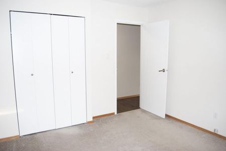 Unit 102, 3811 54 Avenue, Red Deer, Alberta - Photo 5