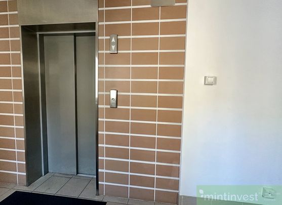 top centrum !!! 2 pok. garaż - Photo 1