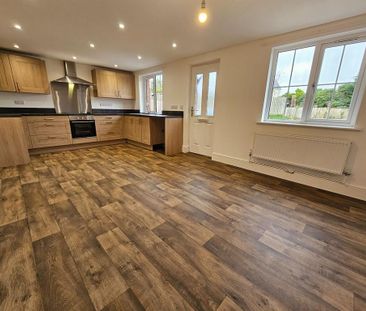 3 bedroom detached house to rent - Photo 5