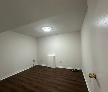 For Lease - 1252 Mont Clair Drive Unit# BSMT, Oakville, Ontario - Photo 2