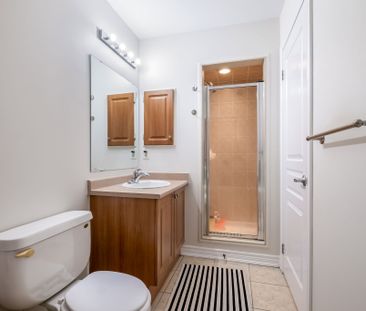 For Lease - 8 Stookes Crescent, Richmond Hill, Ontario - Photo 3