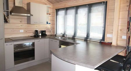 Kenwood Beach House - Photo 5