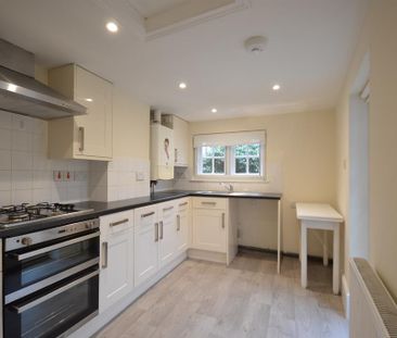 3 bedroom end of terrace house to rent - Photo 3