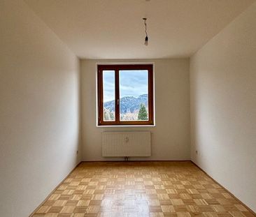 Große 4-Zimmer-Wohnung mit Balkon in idyllischer Lage - Foto 2
