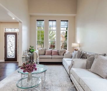 Detached Home For Lease | W9253315 - Photo 6