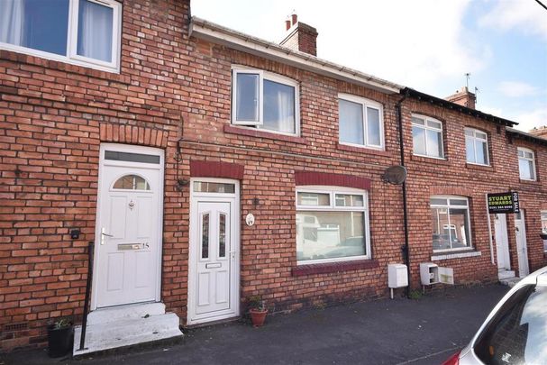 4 bedroom property to rent - Photo 1