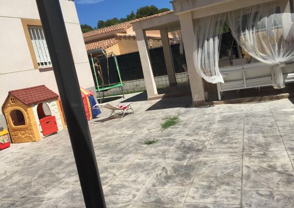 Casa o chalet de alquiler en Calle Cortes Valencianas, 4, Godelleta