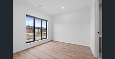 Brand New 4-Bedroom Home in Quiet Donnybrook Pocket - Photo 3