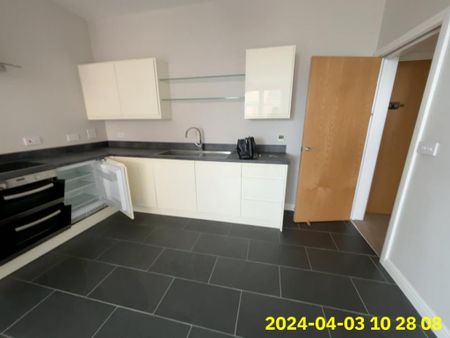 1 bedroom flat to rent - Photo 4