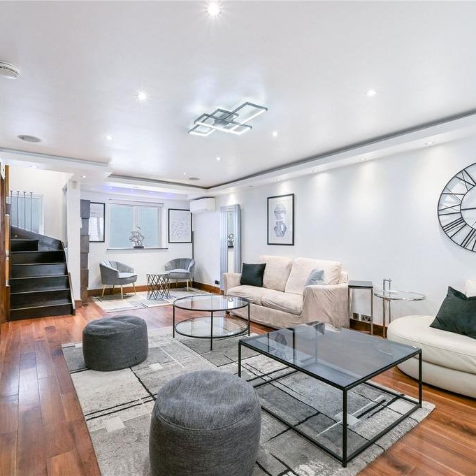 4 bedroom terraced house to rent - Photo 1