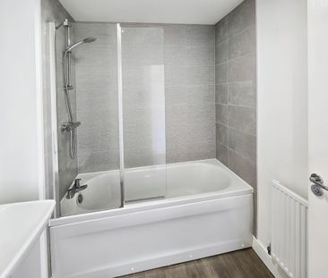 4 bedroom detached house to rent - Photo 5