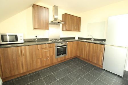 2 bedroom flat to rent - Photo 3