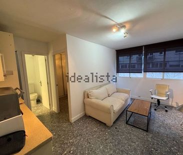 Alquiler de piso en Calle Alonso de Bazán, 5 - Photo 2