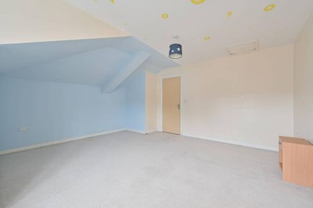 4 bedroom terraced house to rent - Photo 3