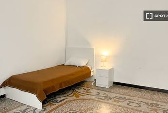 genoa, Liguria 16124