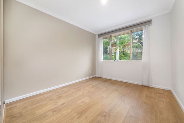 Discover Serenity in This Renovated 2-Bedroom Apartment with Green Bushland Views - Rare 2xcar Space - Photo 1