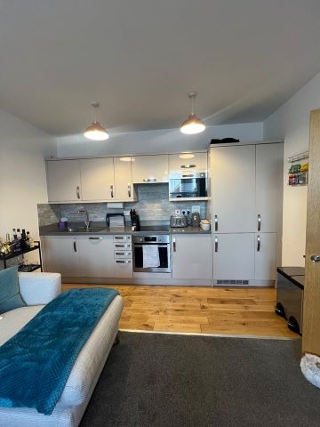 Room in a Shared Flat, Batley House, SO19 - Photo 4