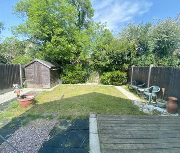 3 bedroom semi-detached house to rent - Photo 4