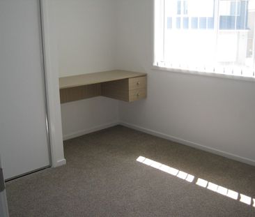 3 BEDROOMS! NEAR NORTH LAKES! - Photo 1